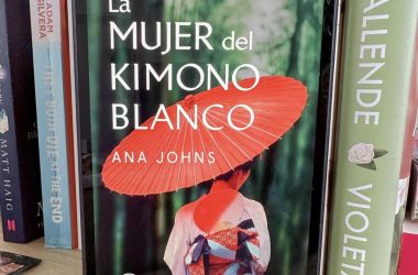 La mujer del kimono blanco